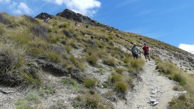 ベンロモンド山頂へ急斜面の坂道