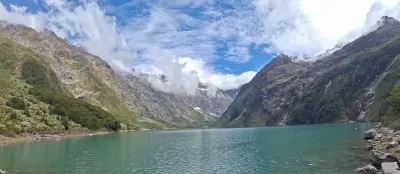 レイク・マリアンのパノラマ景観