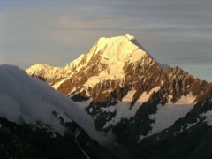 ミューラーハットから眺める夕日が映えるマウントクック