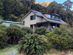 レイクマッケンジー・ハット